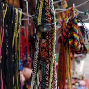 Pulseras de Piedras y Cuentas